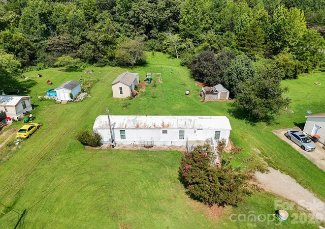 Photo 3 of Single family home for sale at 1433 Oakbrook Ln, Denver, NC 28037 | MLS# 4417422 | Listing updated on 2026-09-30