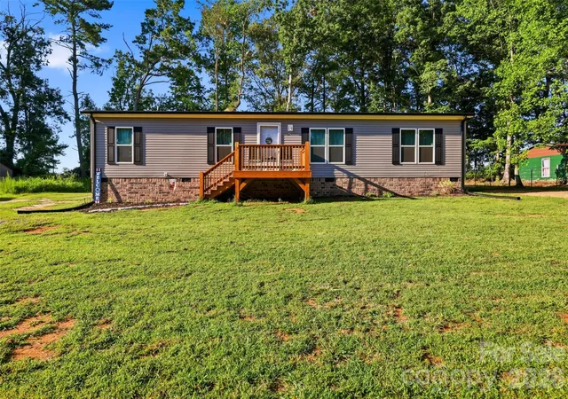 Photo 2 of Single family home for sale at 947 Jay Burke Rd, Taylorsville, NC 28681 | MLS# 4417433 | Listing updated on 2026-09-01
