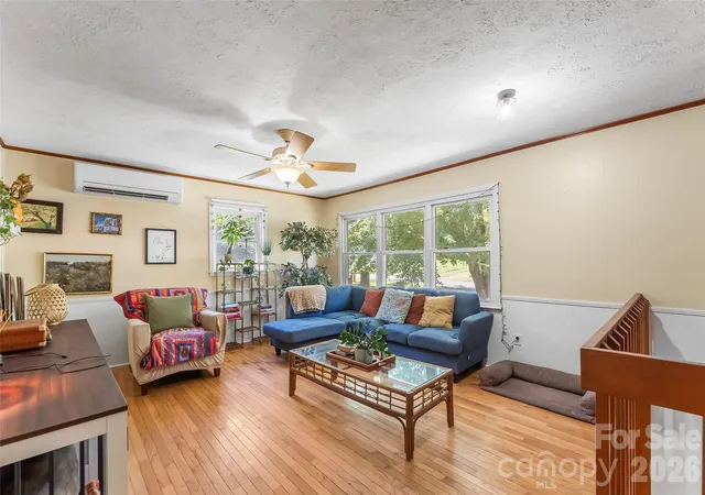 Photo 3 of Single family home for sale at 312 Hidden Valley Cir, Canton, NC 28716 | MLS# 4417437 | Listing updated on 2026-10-04