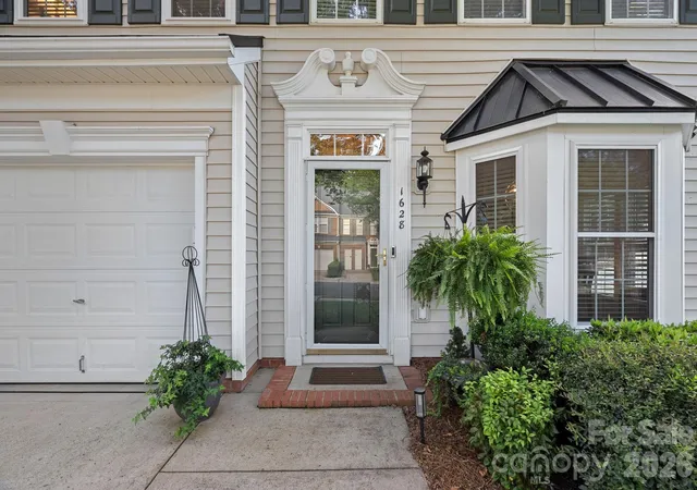 Photo 2 of Townhouse for sale at 1628 Backcreek Ln, Gastonia, NC 28054 | MLS# 4417440 | Listing updated on 2026-10-23