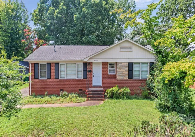 Photo 1 of Single family home for sale at 3029 Rosehill Dr, Charlotte, NC 28212 | MLS# 4417445 | Listing updated on 2026-08-29