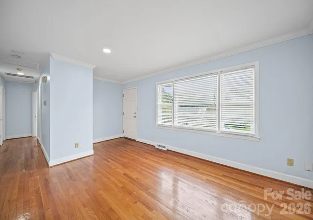 Photo 3 of Single family home for sale at 3029 Rosehill Dr, Charlotte, NC 28212 | MLS# 4417445 | Listing updated on 2026-08-29