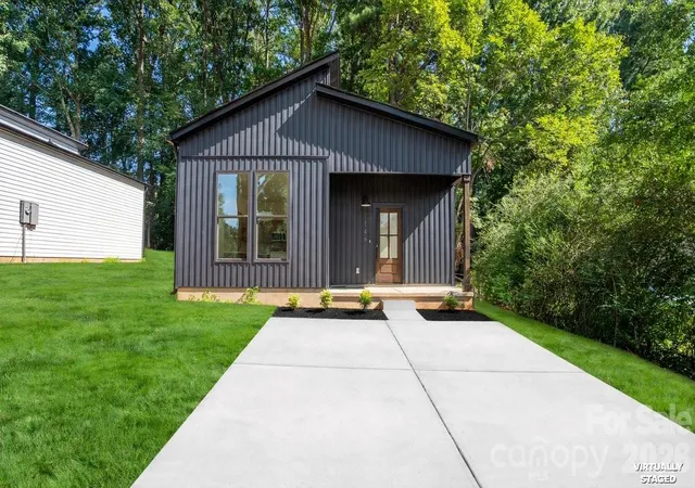 Photo 2 of Single family home for sale at 146 Norris Dr, Salisbury, NC 28147 | MLS# 4417446 | Listing updated on 2026-08-30