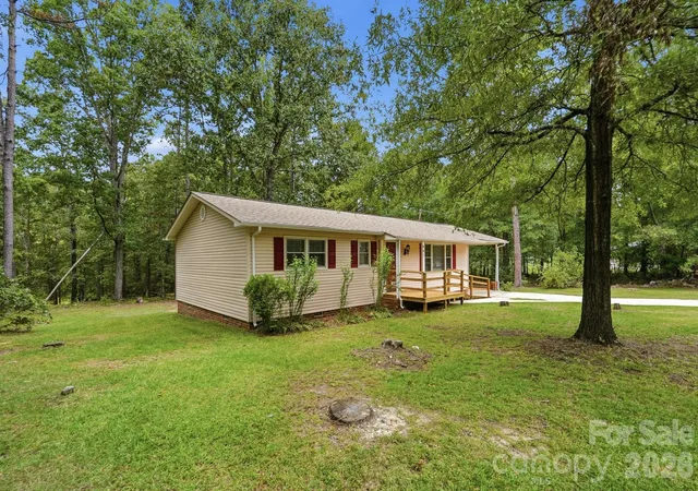 Photo 4 of Sale Pending at 897 Community Ln, Lancaster, SC 29720 | MLS# 4417450 | Listing updated on 2026-09-02