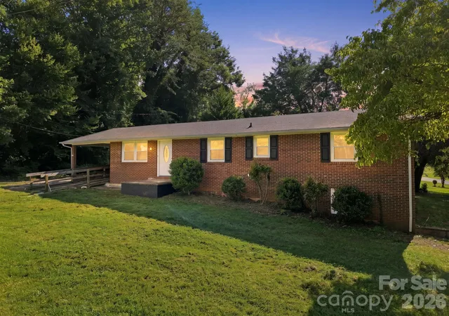 2nd image of 1021 S Caldwell Ave, Newton, NC 28658 | MLS# 4417463