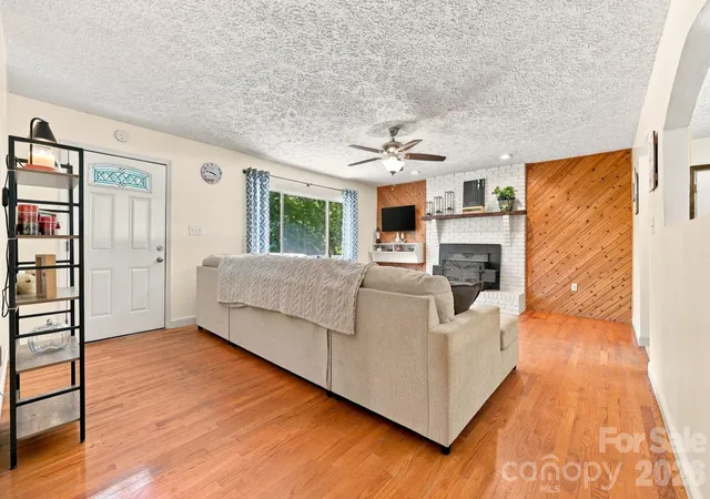 5th image of 339 Indian Hills Loop, Waynesville, NC 28786 | MLS# 4417472
