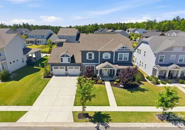 Photo 3 of Single family home for sale at 2419 Paddlers Cvs Dr, Clover, SC 29710 | MLS# 4417479 | Listing updated on 2026-10-09