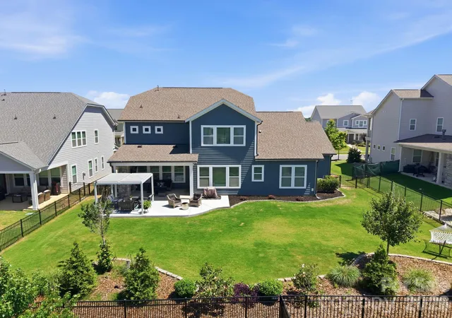 Photo 4 of Single family home for sale at 2419 Paddlers Cvs Dr, Clover, SC 29710 | MLS# 4417479 | Listing updated on 2026-10-09