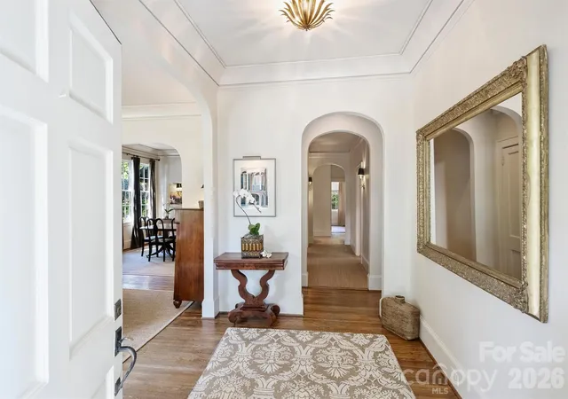 Photo 2 of Single family home for sale at 1820 Dilworth Rd E, Charlotte, NC 28203 | MLS# 4417489 | Listing updated on 2026-09-23