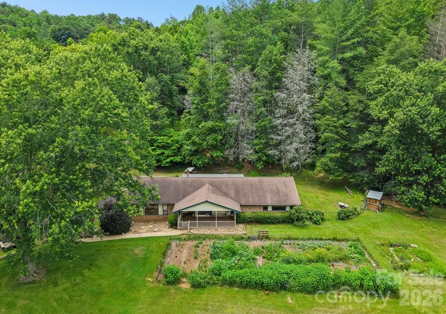 Photo 1 of Single family home for sale at 164 Pegg Rd, Marshall, NC 28753 | MLS# 4417491 | Listing updated on 2026-09-06