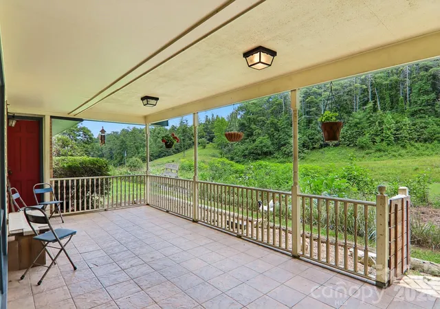 Photo 4 of Single family home for sale at 164 Pegg Rd, Marshall, NC 28753 | MLS# 4417491 | Listing updated on 2026-09-06