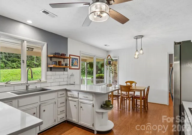 Photo 5 of Single family home for sale at 164 Pegg Rd, Marshall, NC 28753 | MLS# 4417491 | Listing updated on 2026-09-06
