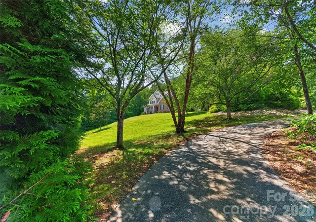 2nd image of 7940 Oakmont Ct, Hickory, NC 28602 | MLS# 4417499
