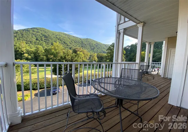 Listing Photo 3 - Condo for sale in building located at 65 Glenview Ln, Maggie Valley, NC 28751 - Unit #3029