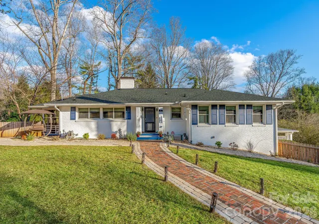 1st image of 2 Bevlyn Dr, Asheville, NC 28803 | MLS# 4417526