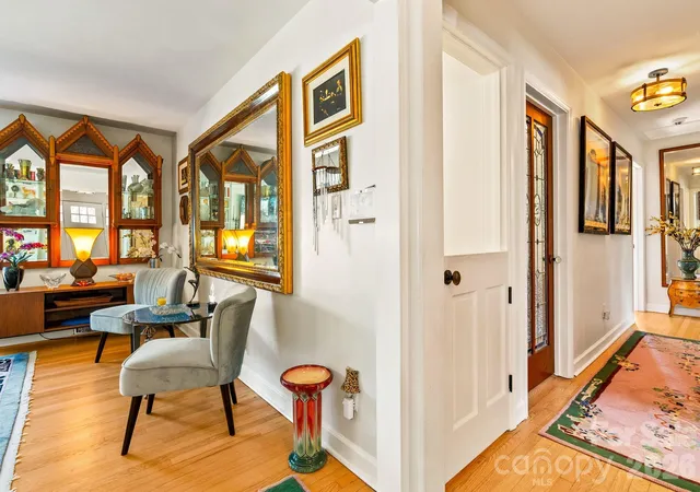 4th image of 2 Bevlyn Dr, Asheville, NC 28803 | MLS# 4417526