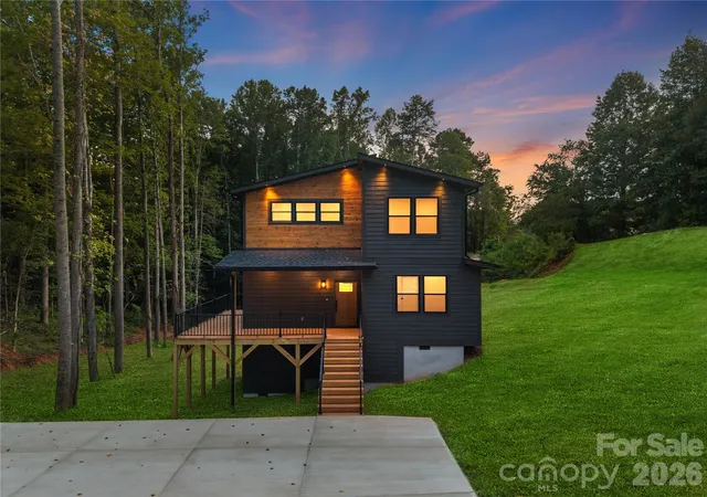 Photo 1 of Single family home for sale at 129 Quiet Woods Dr, Leicester, NC 28748 | MLS# 4417531 | Listing updated on 2026-08-30
