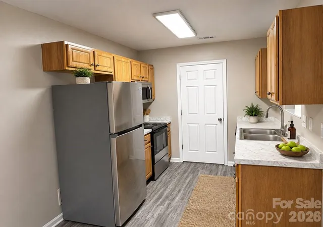 Photo 2 of Sale Pending at 4723 Palm Breeze Ln, Charlotte, NC 28208 | MLS# 4417534 | Listing updated on 2026-09-02