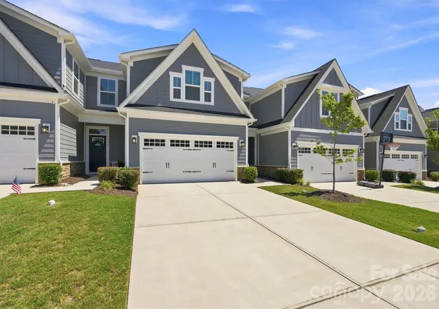 Photo 2 of Townhouse for sale at 270 Hazel Wy, Denver, NC 28037 | MLS# 4417545 | Listing updated on 2026-10-03