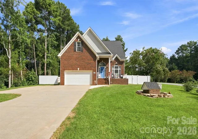 Photo 1 of Single family home for sale at 7189 Windy Pine Cir, Denver, NC 28037 | MLS# 4417549 | Listing updated on 2026-10-07