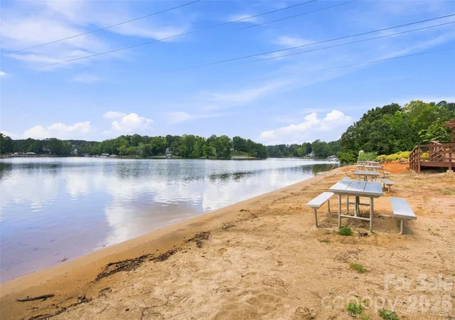 Photo 3 of Single family home for sale at 7189 Windy Pine Cir, Denver, NC 28037 | MLS# 4417549 | Listing updated on 2026-10-07