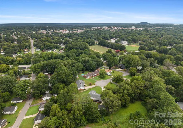 37th image of 821 Normandy View St, Gastonia, NC 28052 | MLS# 4417550