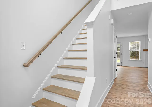 Photo 4 of Single family home for sale at 125 Mallory Tai Dr, Lincolnton, NC 28092 | MLS# 4417556 | Listing updated on 2026-10-07