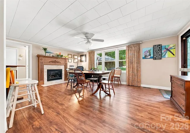 Photo 5 of Single family home for sale at 35 Loudonya Ln, Hickory, NC 28601 | MLS# 4417557 | Listing updated on 2026-08-27
