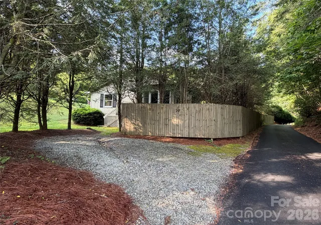 Photo 2 of Single family home for sale at 29 Crystal Springs Trl, Cashiers, NC 28717 | MLS# 4417576 | Listing updated on 2026-08-25