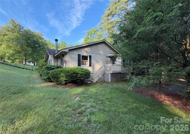 Photo 3 of Single family home for sale at 29 Crystal Springs Trl, Cashiers, NC 28717 | MLS# 4417576 | Listing updated on 2026-08-25