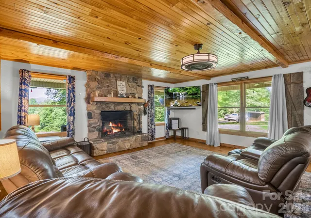 5th image of 209 Chrysalis Ln, Lake Lure, NC 28746 | MLS# 4417586
