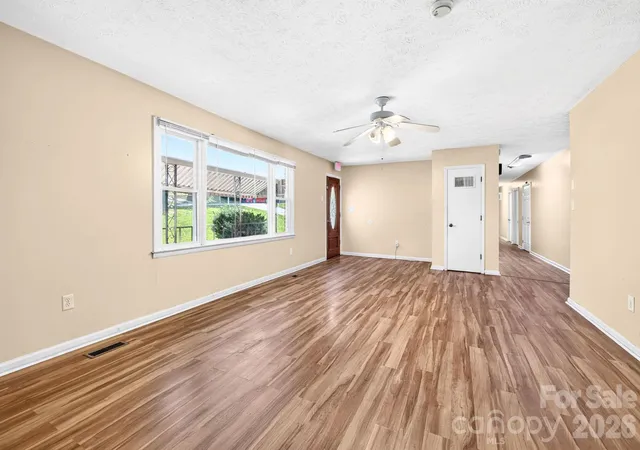 Photo 3 of Single family home for sale at 483 Caribou Rd, Asheville, NC 28803 | MLS# 4417603 | Listing updated on 2026-10-07