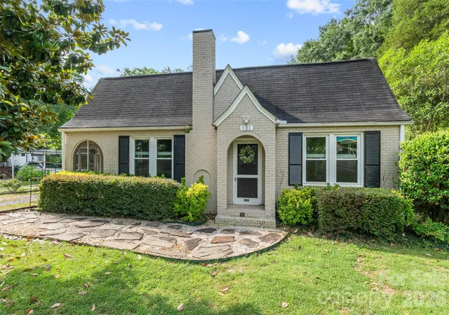 Photo 1 of Single family home for sale at 131 Spratt St, Fort Mill, SC 29715 | MLS# 4417608 | Listing updated on 2026-08-29