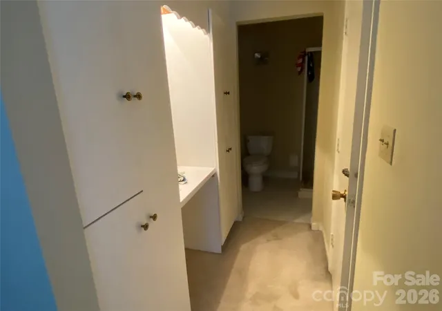 Listing Photo 2 - Condo for sale in building located at 1323 Queens Rd, Charlotte, NC 28207 - Unit #208