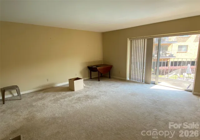 Photo 3 of Sale Pending at 1323 Queens Rd #208, Charlotte, NC 28207 | MLS# 4417616 | Listing updated on 2026-09-12