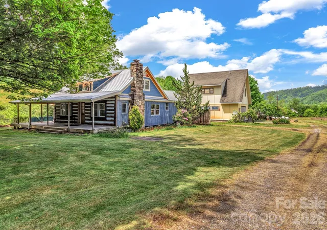 Photo 3 of Single family home for sale at 45 Sugar Cove Rd, Weaverville, NC 28787 | MLS# 4417620 | Listing updated on 2026-09-21