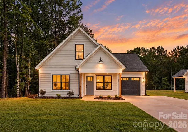 Photo 1 of Single family home for sale at 125 Mccorkle St, York, SC 29745 | MLS# 4417631 | Listing updated on 2026-10-08