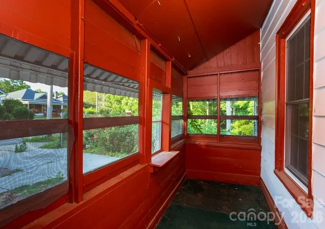 35th image of 91 Clingman Ave, Asheville, NC 28801 | MLS# 4417638