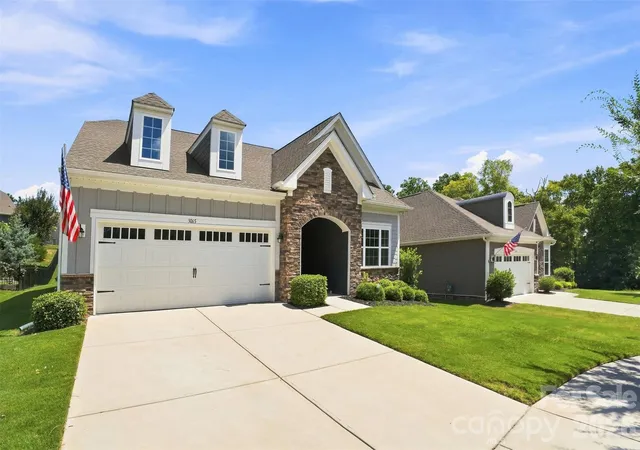 3rd image of 3065 Rosseau Ln, Mount Holly, NC 28120 | MLS# 4417646