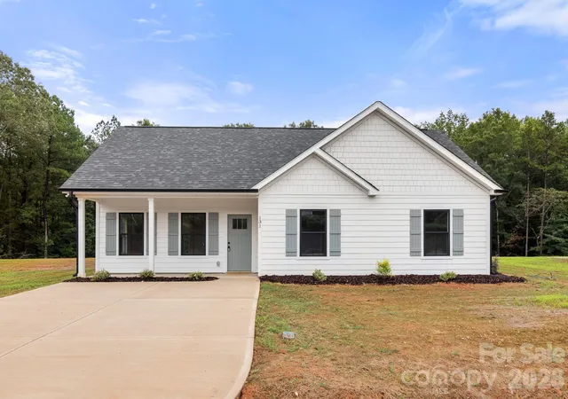Photo 2 of Single family home for sale at 131 Mccorkle St, York, SC 29745 | MLS# 4417655 | Listing updated on 2026-10-09