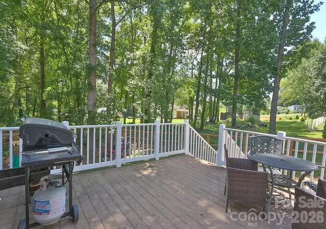 Photo 2 of Single family home for sale at 208 Triplett St, Jonesville, NC 28642 | MLS# 4417660 | Listing updated on 2026-09-24