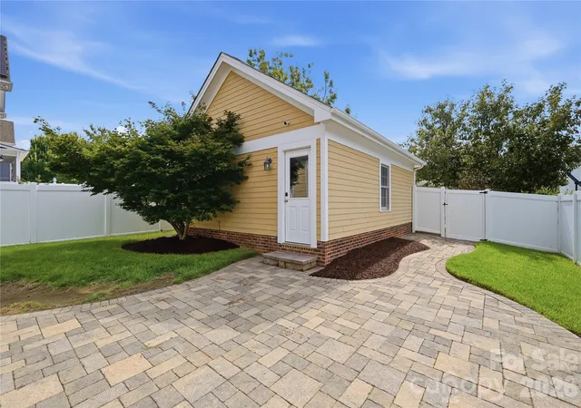 Photo 37 of Single family home for sale at 660 Revival Row, Fort Mill, SC 29708 | MLS# 4417662 | Listing updated on 2026-08-29