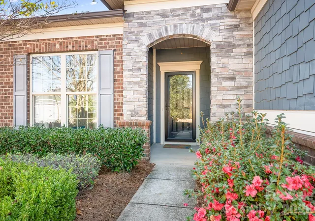 Photo 1 of Single family home for sale at 910 Kirby Dr, Fort Mill, SC 29715 | MLS# 4417664 | Listing updated on 2026-08-27