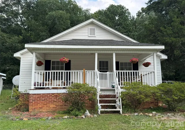 1st image of 410 Spring St, Denton, NC 27239 | MLS# 4417668