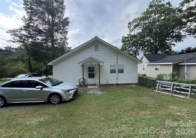 2nd image of 410 Spring St, Denton, NC 27239 | MLS# 4417668