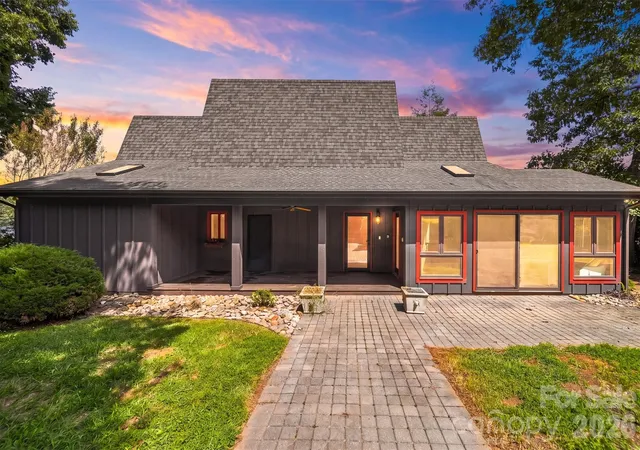 Photo 1 of Single family home for sale at 6580 Central Dr, Conover, NC 28613 | MLS# 4417674 | Listing updated on 2026-08-31