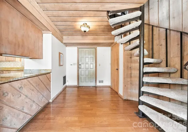Photo 4 of Single family home for sale at 6580 Central Dr, Conover, NC 28613 | MLS# 4417674 | Listing updated on 2026-10-06
