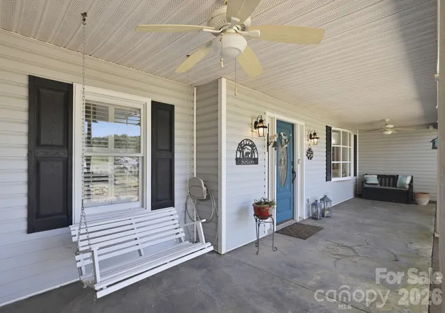 Photo 3 of Single family home for sale at 205 Dornoch Dr, Matthews, NC 28104 | MLS# 4417677 | Listing updated on 2026-09-23