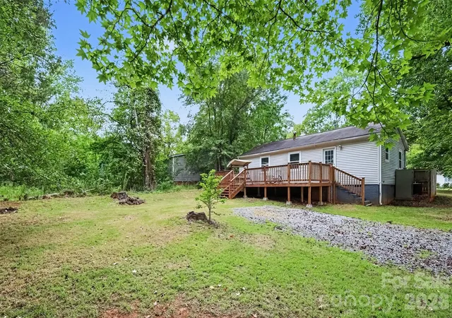 25th image of 802 Stowe Dr, Lowell, NC 28098 | MLS# 4417684