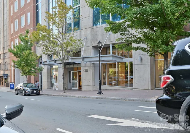 Photo 41 of Condo for sale at 210 N Church St #1414, Charlotte, NC 28202 | MLS# 4417687 | Listing updated on 2026-09-02